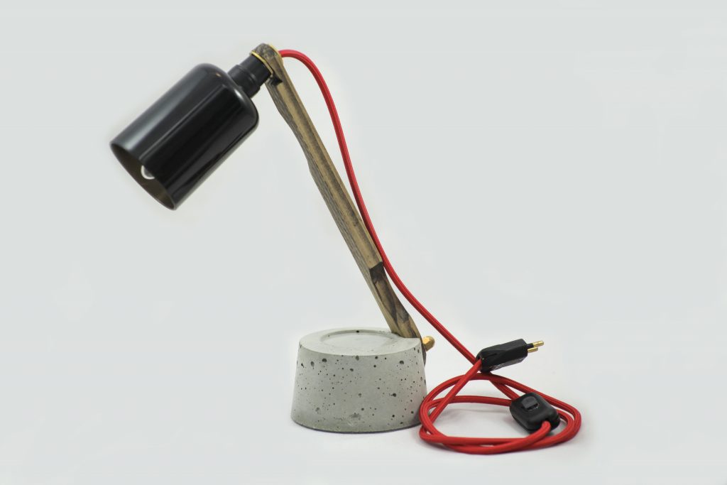 Lampe La Chevette en rouge et noire